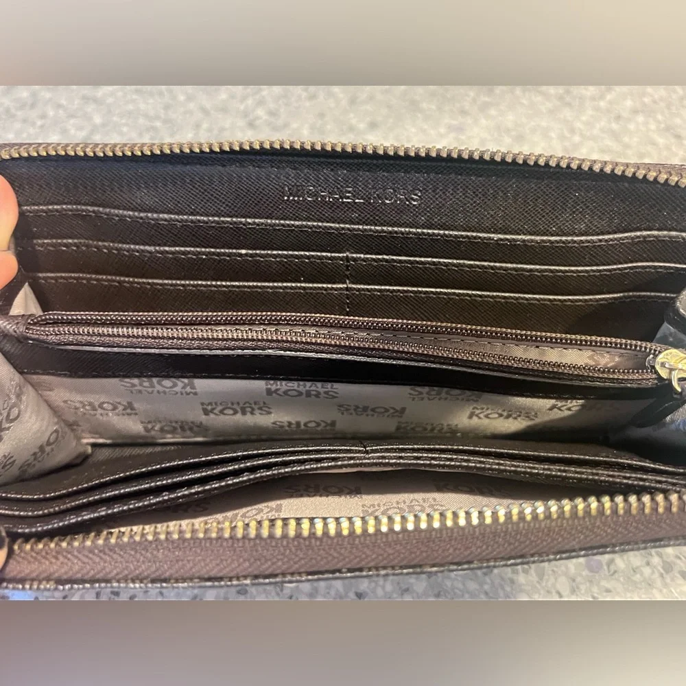 Michael Kors Black Pebbled Leather Wallet with Gold Logo Plaque - Picture 3 of 5